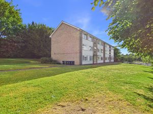 COMMUNAL GARDENS AND SIDE AND FRONT ASPECTS- click for photo gallery